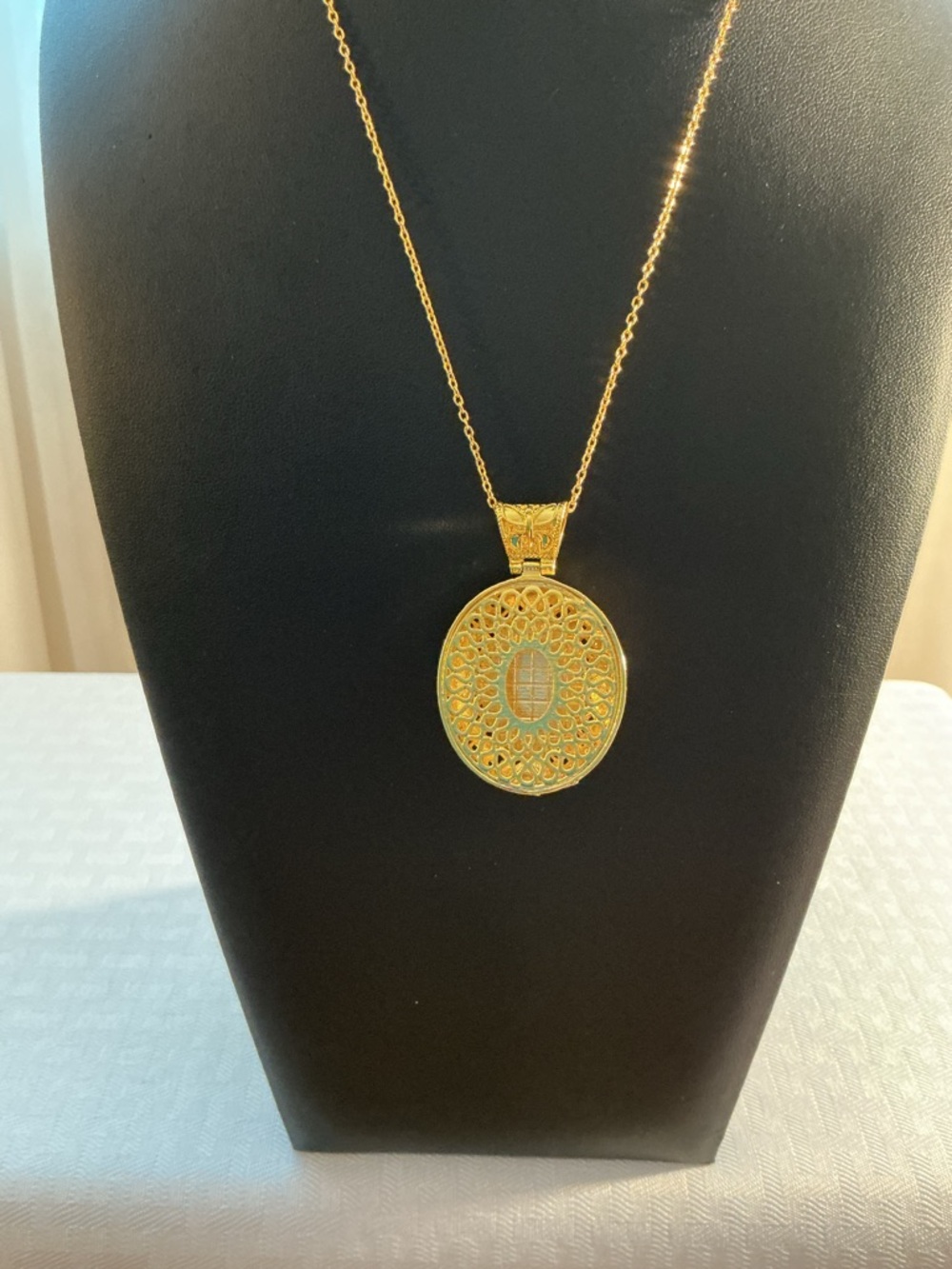 Carnelian And Enamel Gold Tone Pendant Necklace - Picture 3 of 4